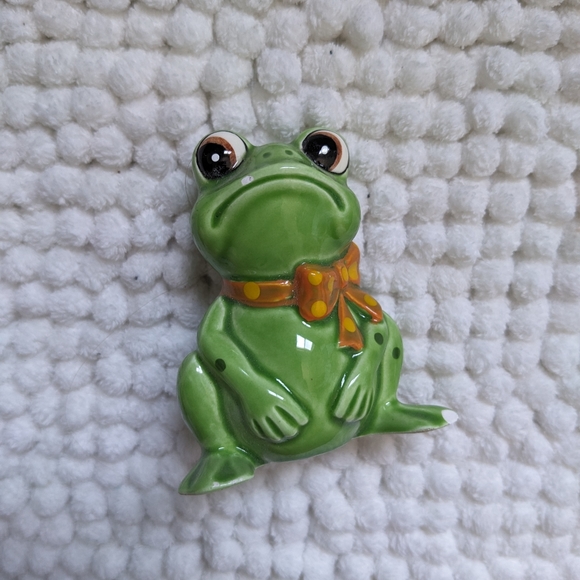 Frog Figurine Bundle - Picture 14 of 16